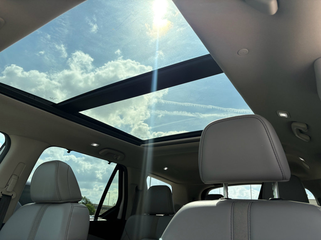 Certified 2024 Honda Pilot Touring image 23