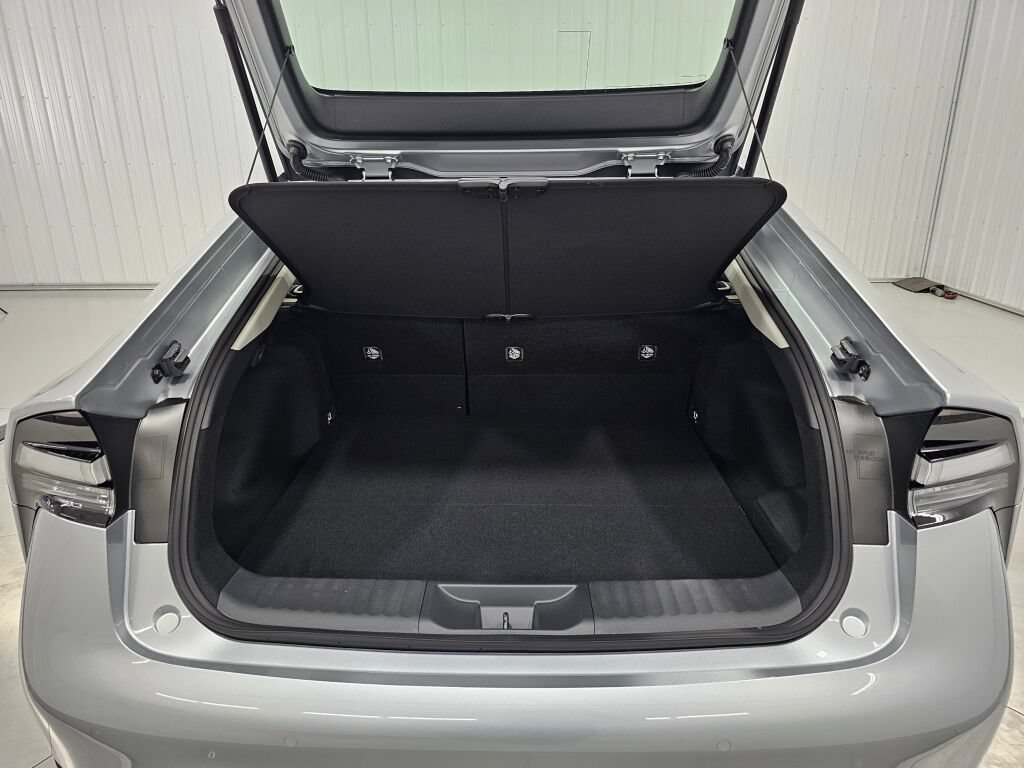 New 2026 Toyota Prius Plug-In Hybrid FWD image 15