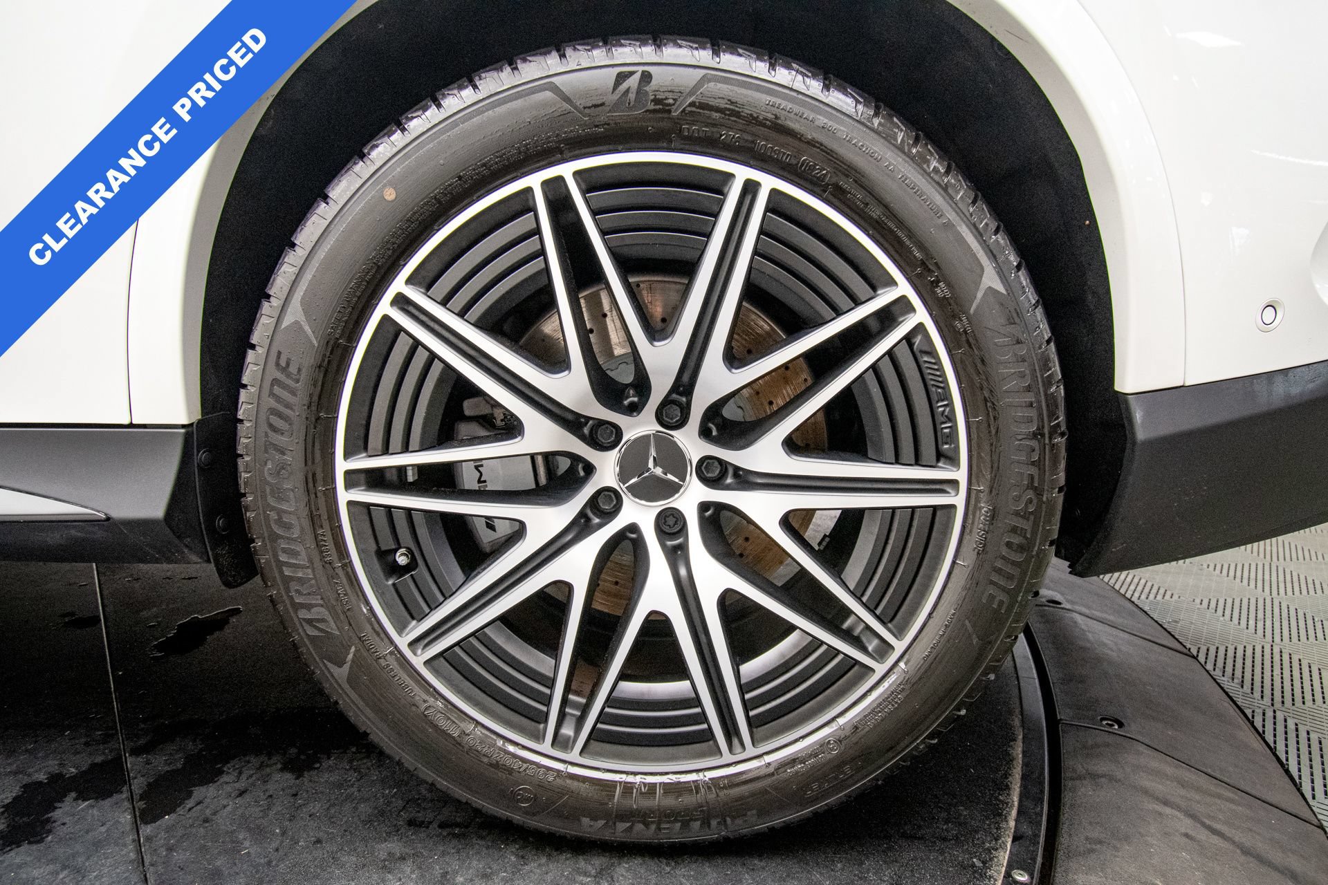 Used 2025 Mercedes-Benz GLC 43 AMG 4MATIC image 32