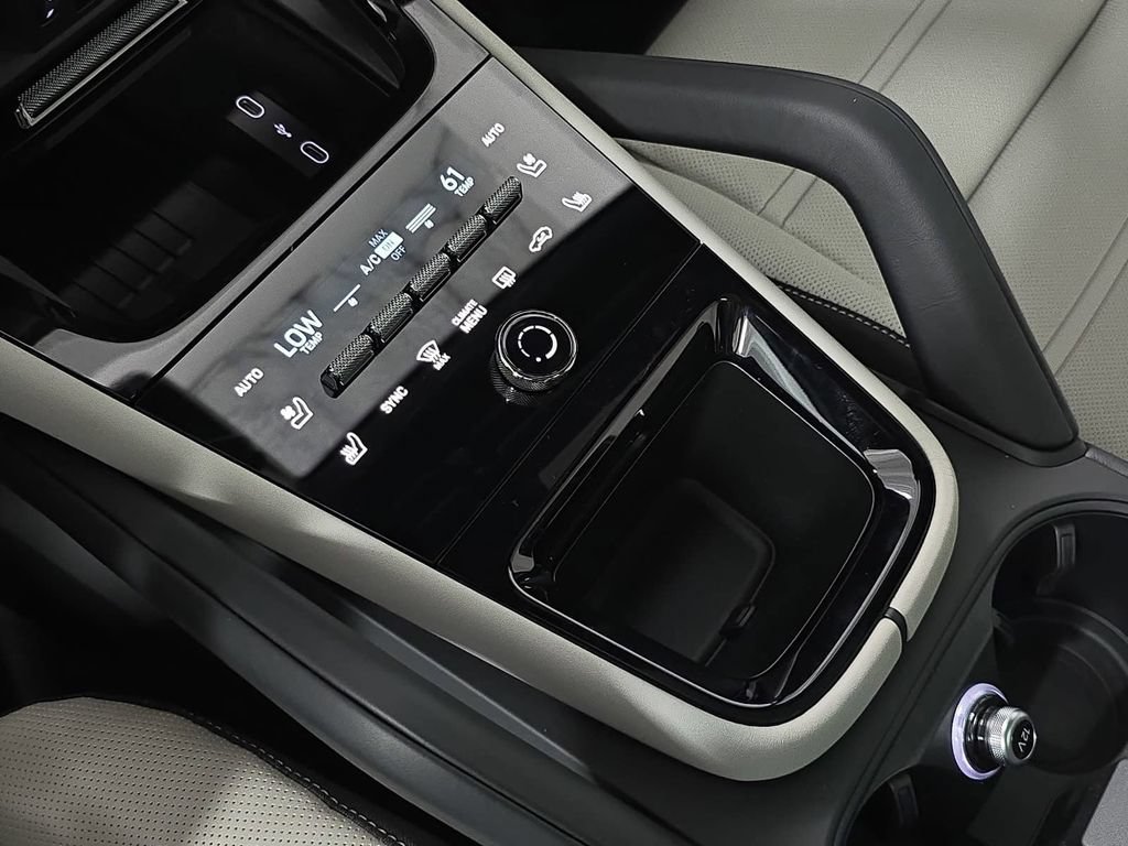 New 2026 Porsche Cayenne AWD/4WD image 20