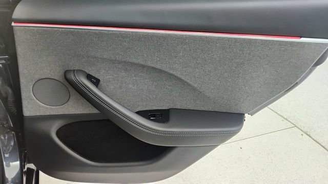 Used 2025 Tesla Model 3 Long Range image 26