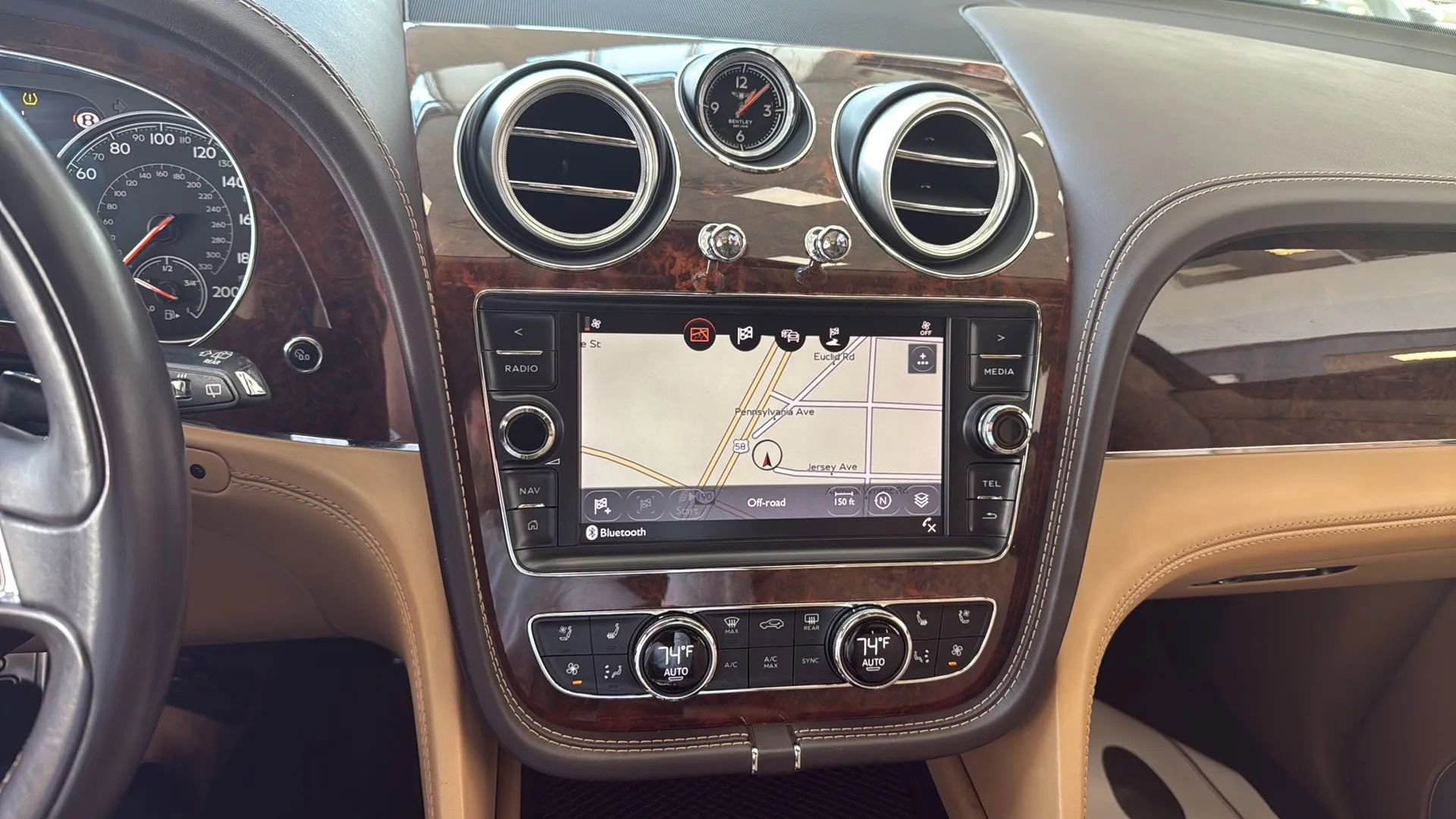 Used 2017 Bentley Bentayga W12 Sport Utility 4D image 9