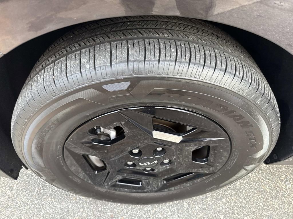 Used 2026 Kia Carnival image 12