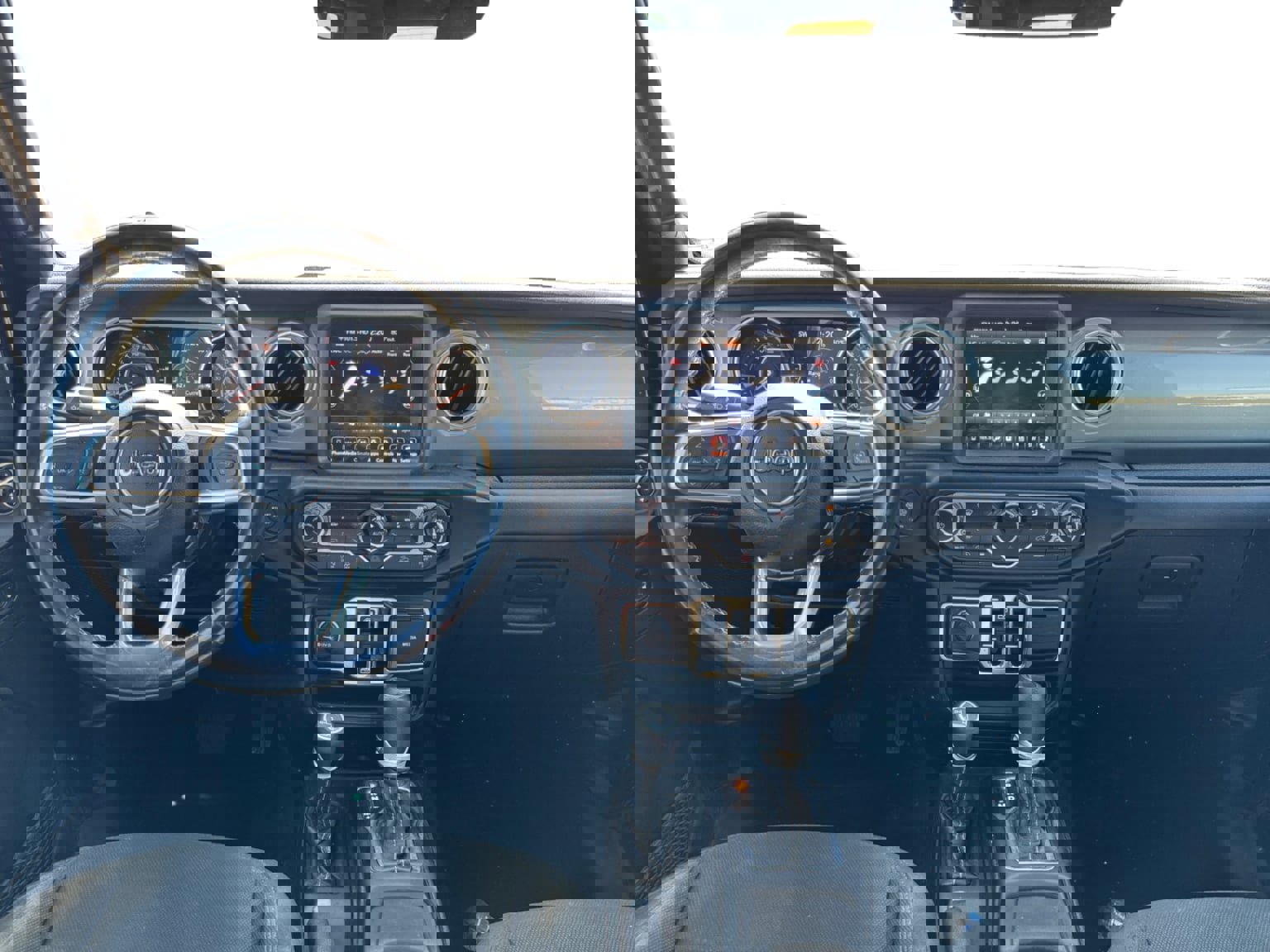 Used 2021 Jeep Gladiator Overland image 12