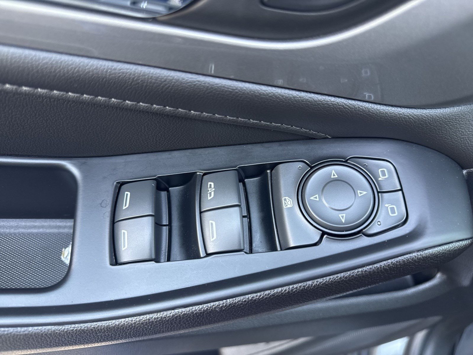 Used 2023 Chevrolet Traverse LT AWD/4WD image 15