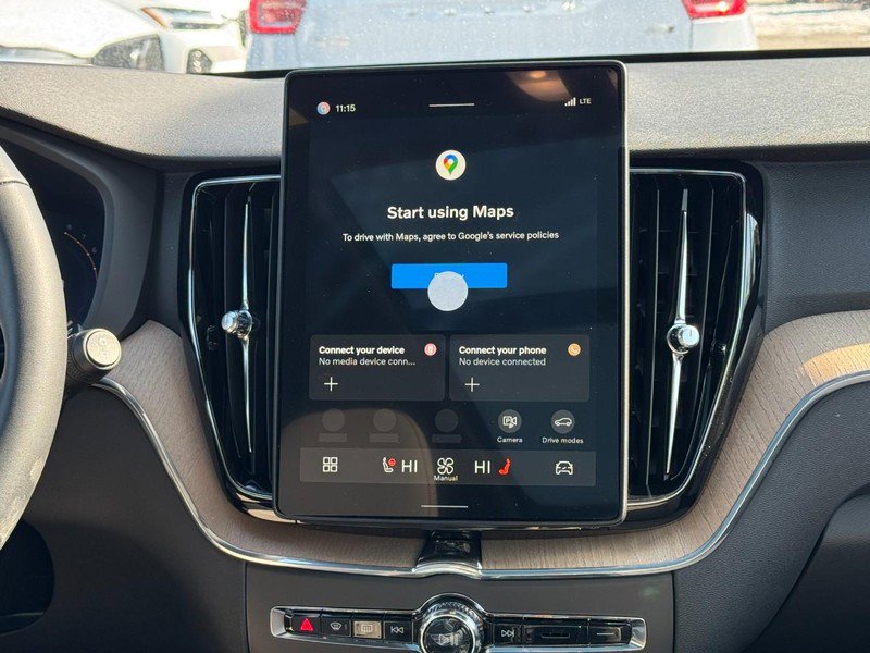 New 2026 Volvo XC60 B5 Plus w/ Climate Package image 8