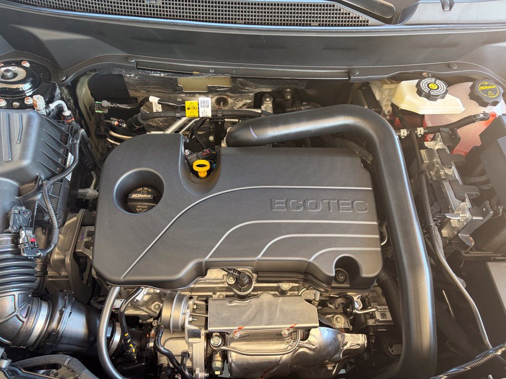 New 2027 Chevrolet Equinox LT w/ Convenience Package II FWD image 10