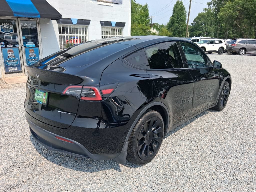 Used 2021 Tesla Model Y Long Range AWD/4WD image 2