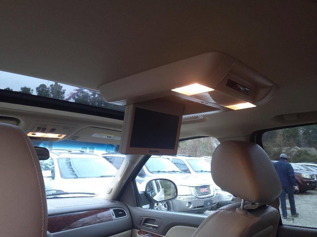 Used 2014 GMC Yukon XL SLT image 9