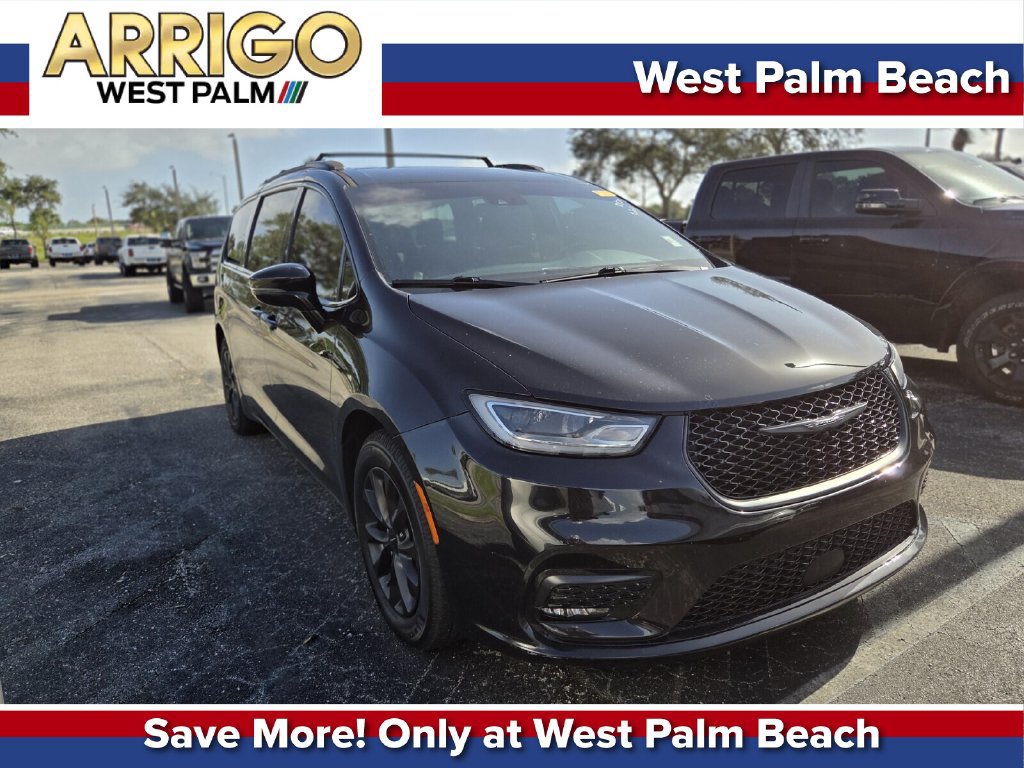 Used 2021 Chrysler Pacifica Touring-L w/ S Appearance Package FWD image 1