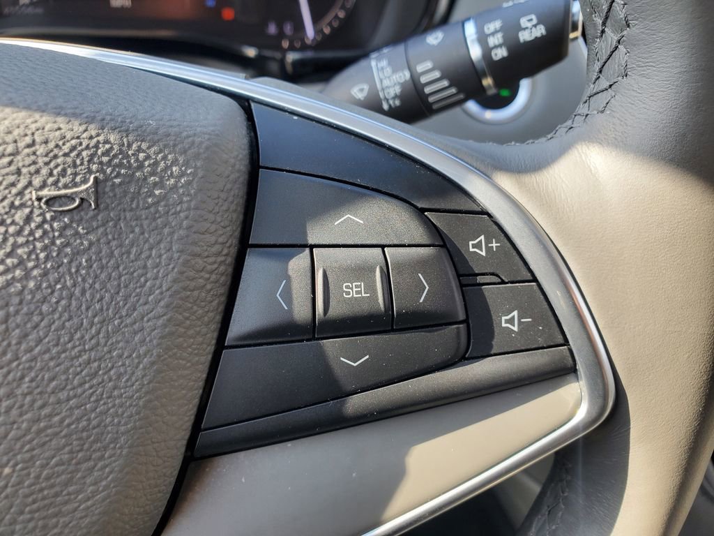 Used 2017 Cadillac XT5 Luxury w/ Driver Awareness Package FWD image 22