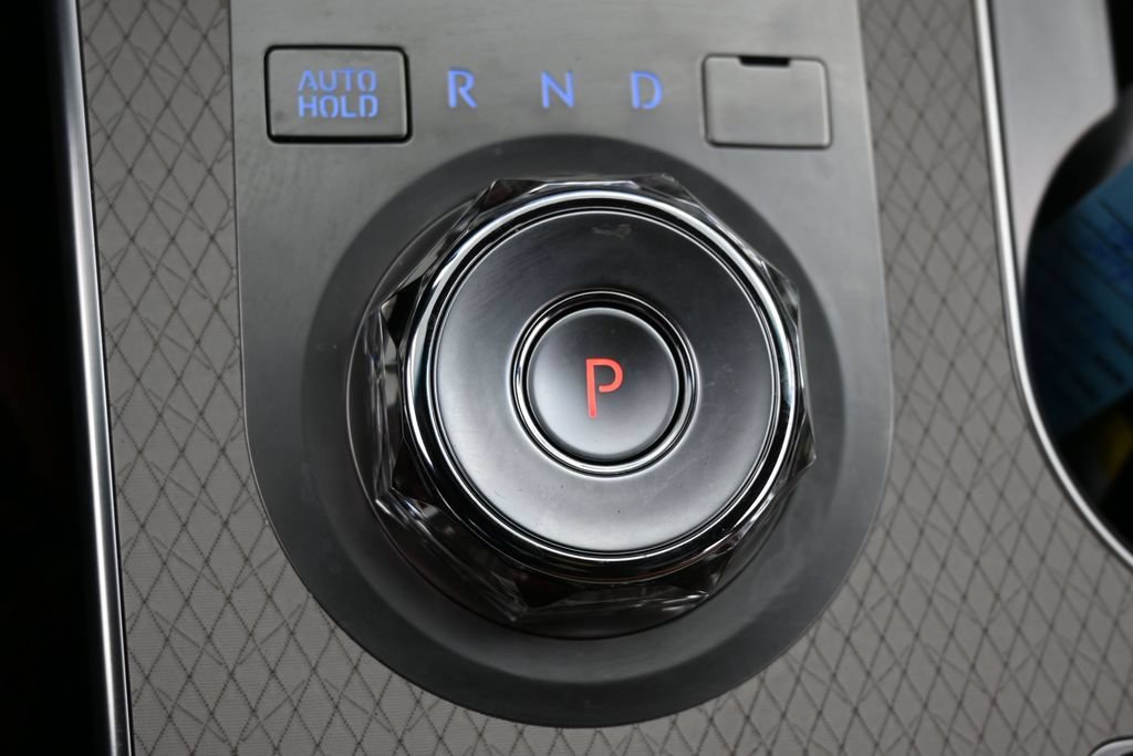 Used 2025 Genesis GV80 2.5T Advanced AWD/4WD image 35
