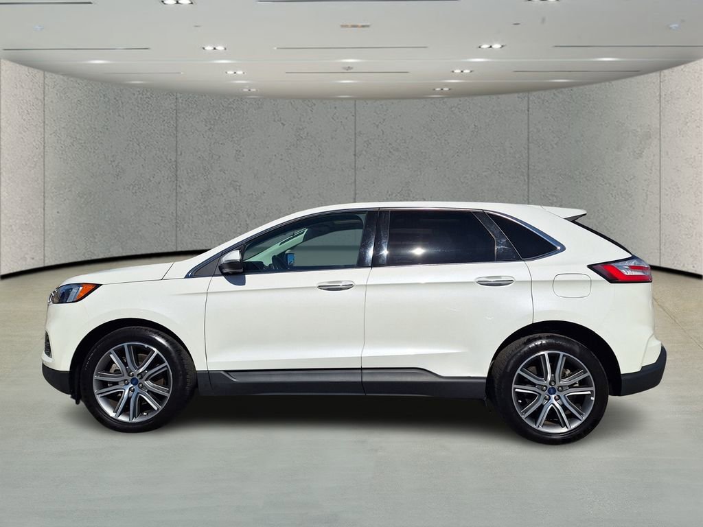 Used 2022 Ford Edge Titanium w/ Class II Trailer Tow Package image 8