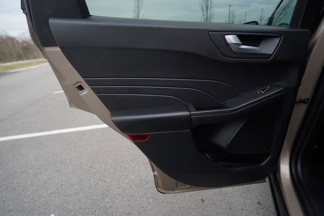 Used 2021 Ford Escape SEL FWD image 16