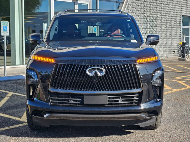 Used 2025 INFINITI QX80 Autograph w/ Autograph Exterior Package AWD/4WD image 2