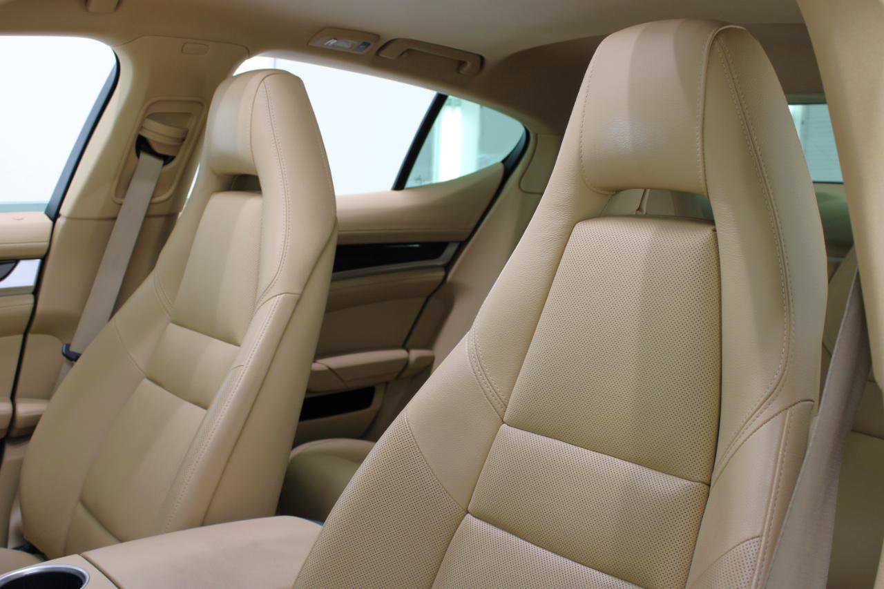 Used 2014 Porsche Panamera S image 34