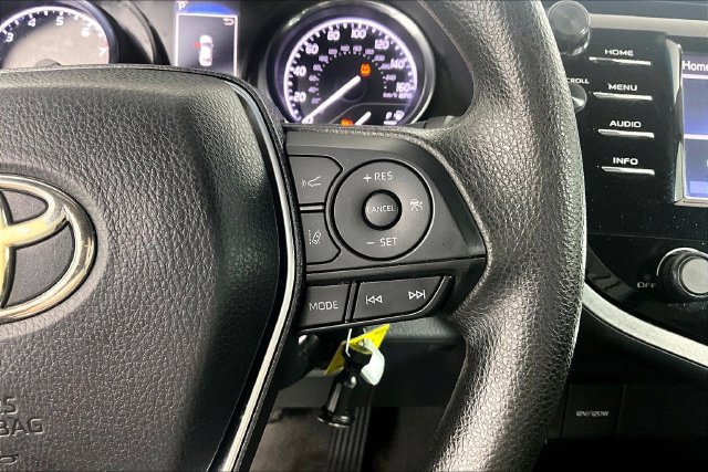 Used 2018 Toyota Camry LE FWD image 21