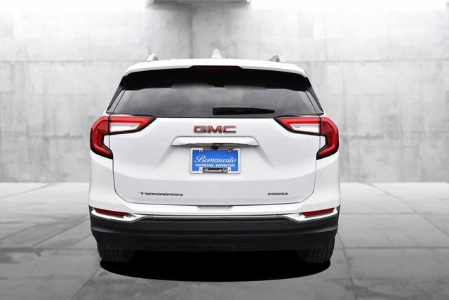 Used 2024 GMC Terrain SLT image 6