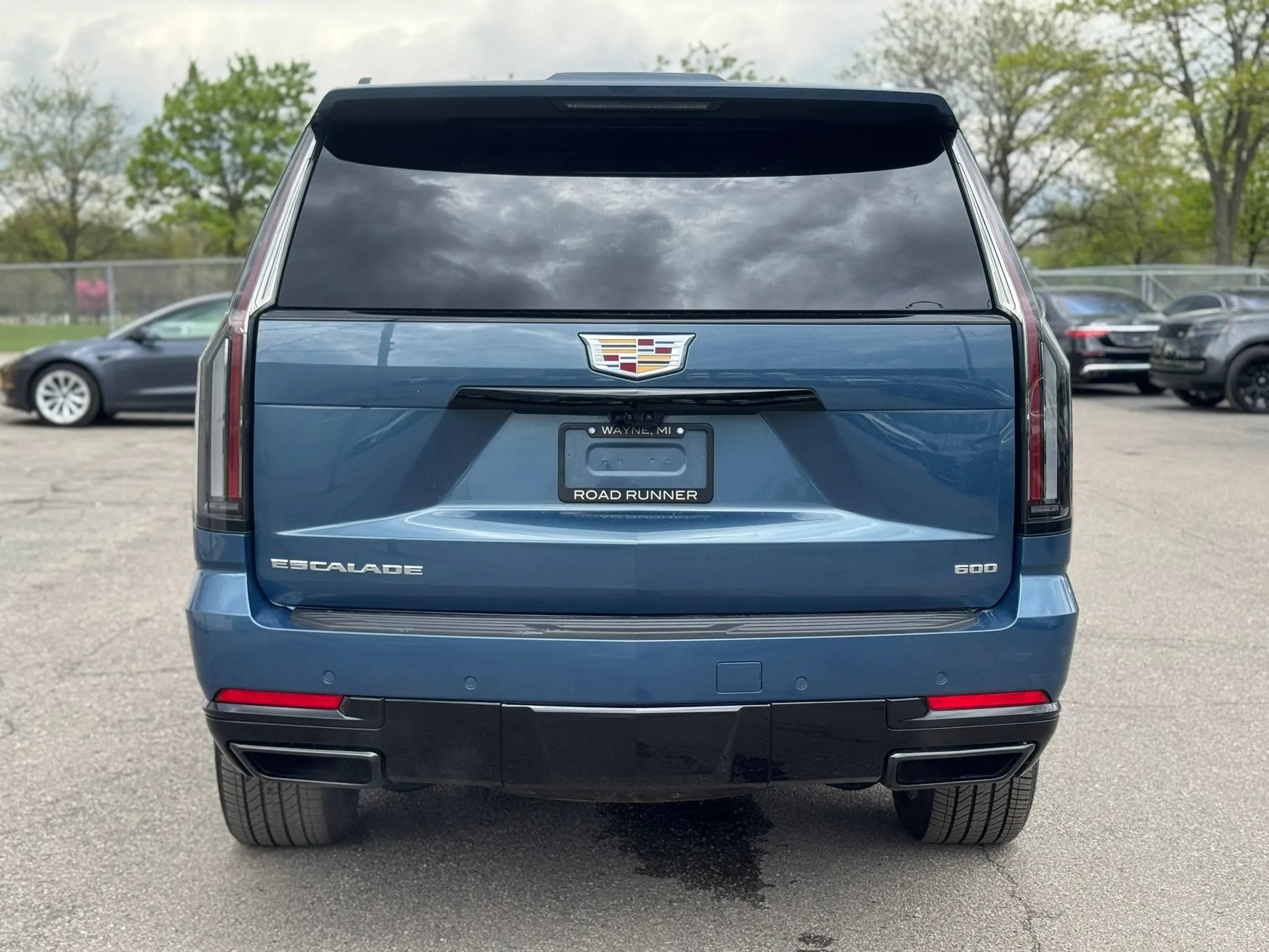 Used 2025 Cadillac Escalade Sport Platinum w/ LPO, Floor Liner Package AWD/4WD image 6