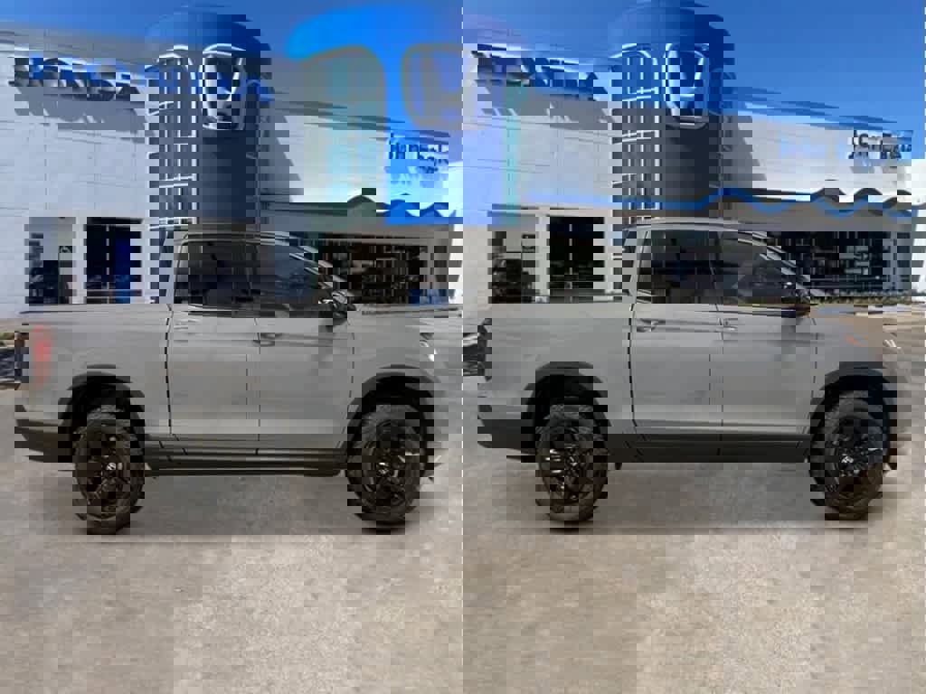 New 2026 Honda Ridgeline Black Edition image 8