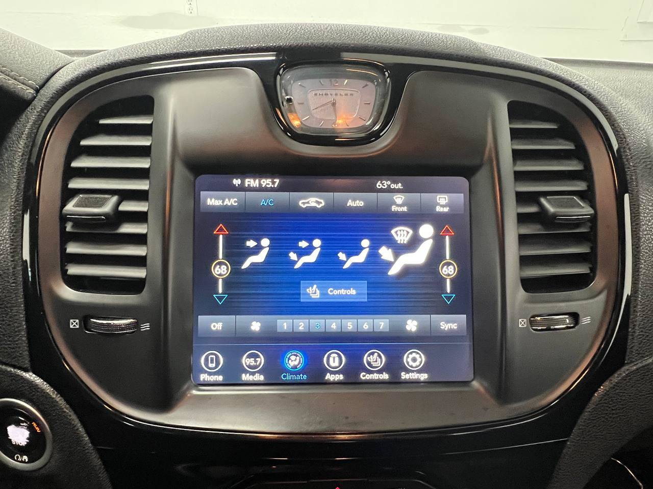 Used 2021 Chrysler 300 S RWD image 19