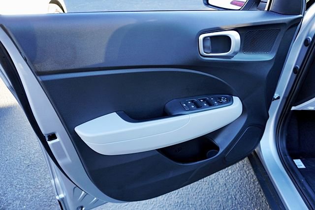 New 2026 Hyundai Venue SEL FWD image 26
