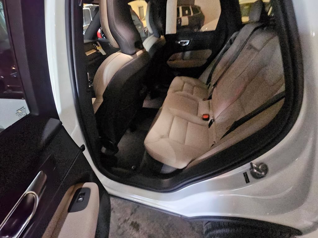Used 2026 Volvo XC60 B5 Plus w/ Protection Package Premier AWD/4WD image 14