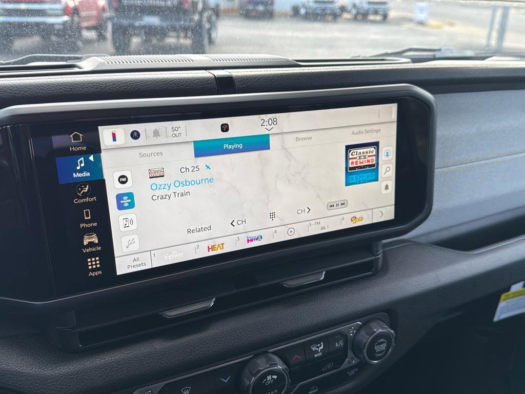 New 2025 Jeep Gladiator Sport image 10