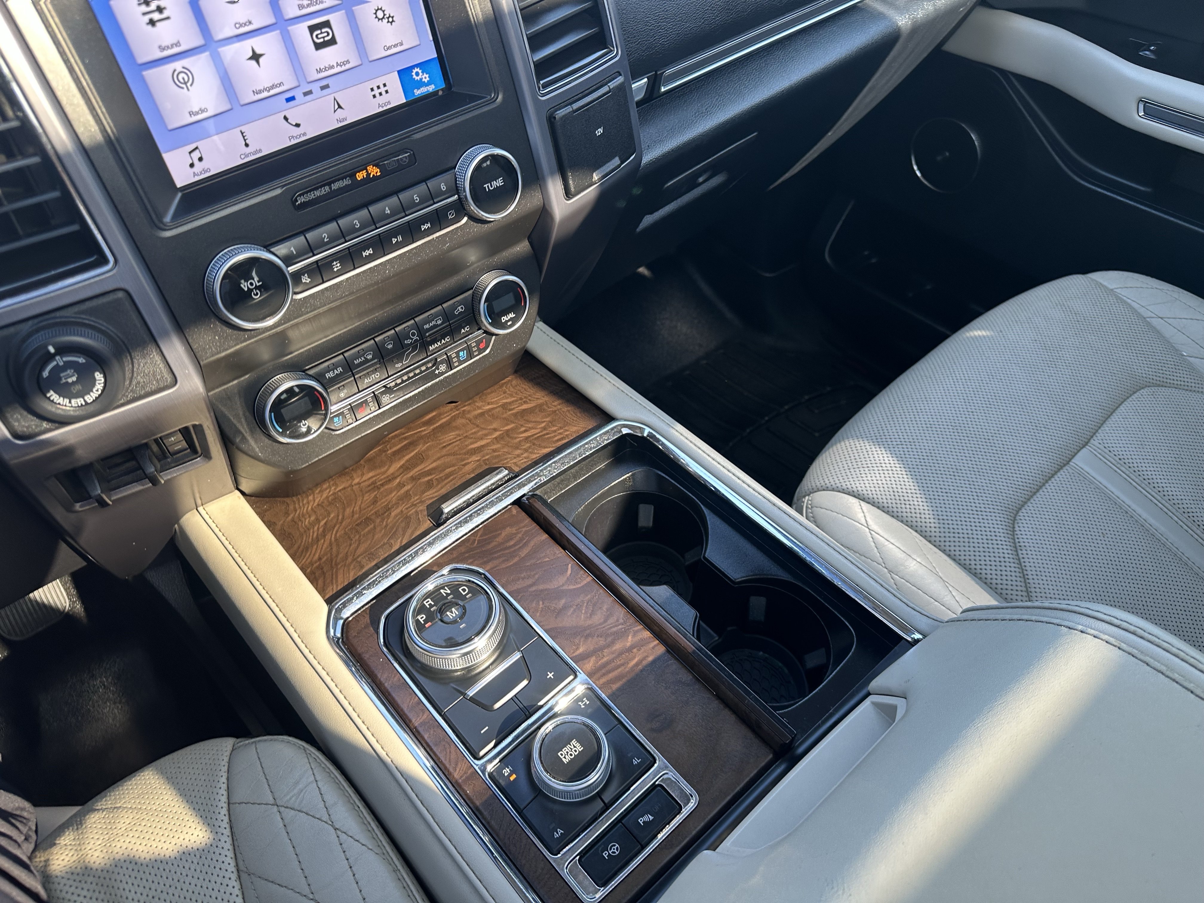 Used 2019 Ford Expedition Max Platinum AWD/4WD image 17