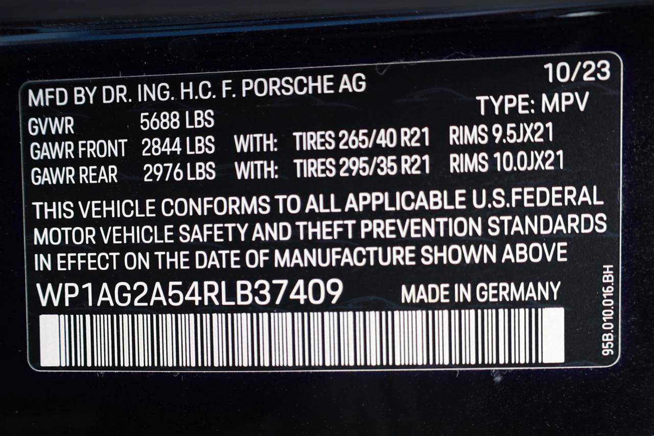 Used 2024 Porsche Macan S AWD/4WD image 22
