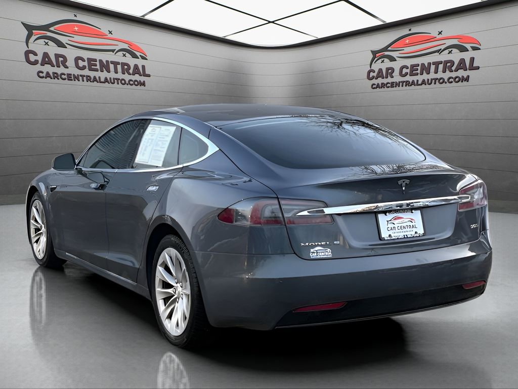 Used 2017 Tesla Model S 90D image 3