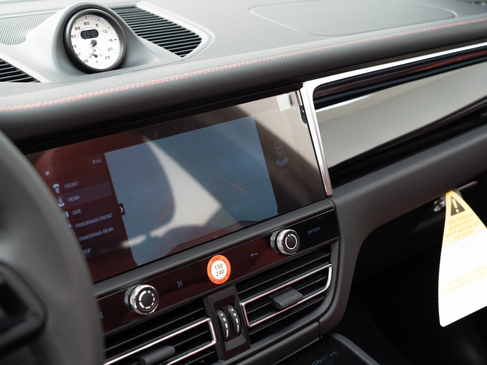 New 2026 Porsche Macan image 27