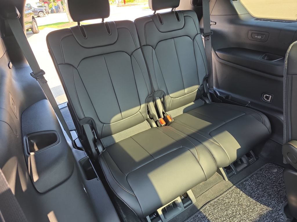 New 2026 Jeep Grand Cherokee L Limited AWD/4WD image 12