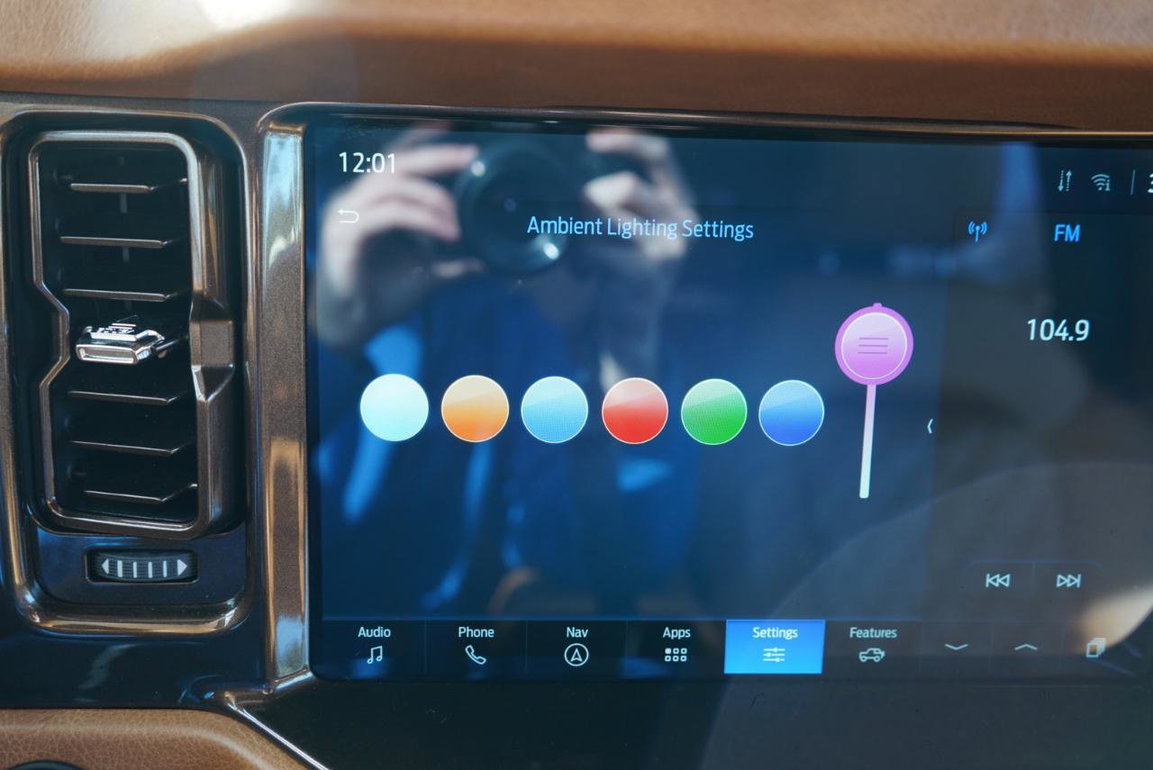 Used 2025 Ford Bronco Badlands image 59