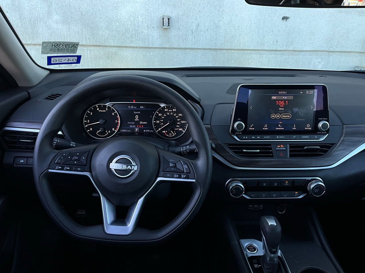 Used 2025 Nissan Altima 2.5 SV image 14