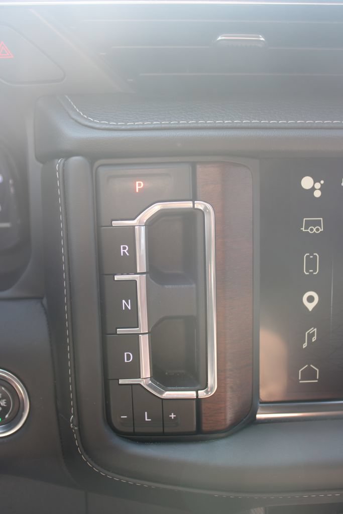 Used 2023 GMC Yukon Denali Ultimate w/ LPO, Floor Liner Package AWD/4WD image 44
