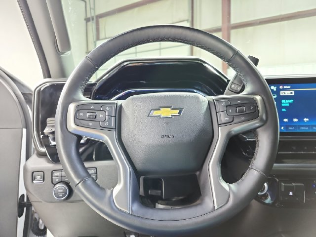 Used 2025 Chevrolet Silverado 2500 LTZ w/ LTZ Convenience Package AWD/4WD image 22