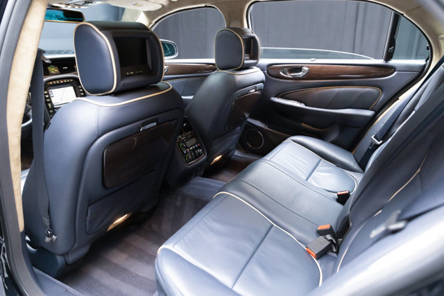 Used 2009 Jaguar XJ Vanden Plas Super V8 Portfolio image 51