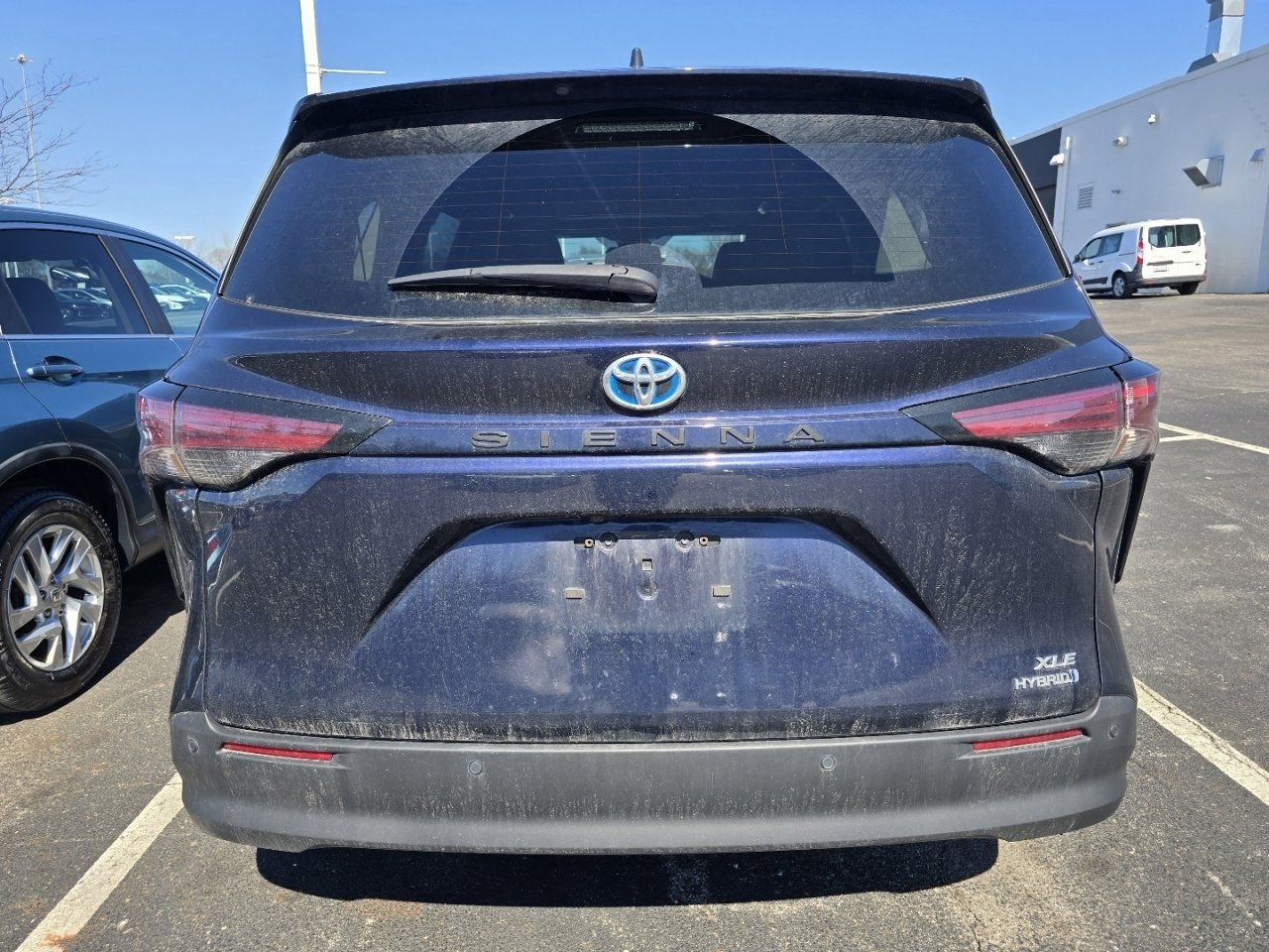 Used 2022 Toyota Sienna XLE image 6