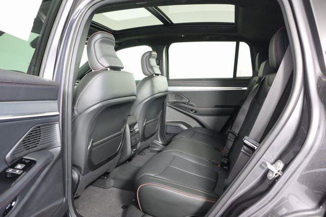 New 2025 Jeep Wagoneer S Launch Edition image 8