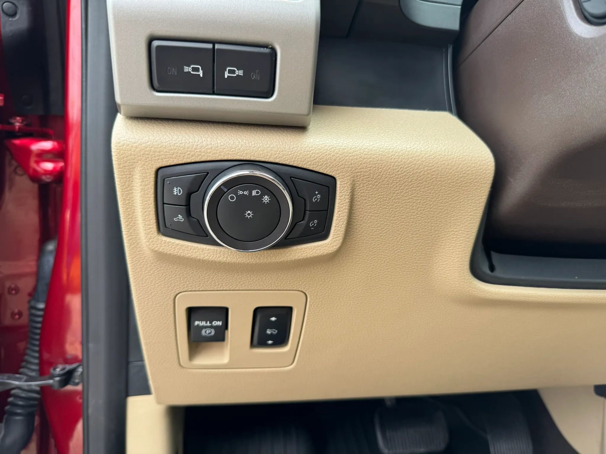 Used 2019 Ford F150 Lariat w/ Equipment Group 502A Luxury RWD image 34
