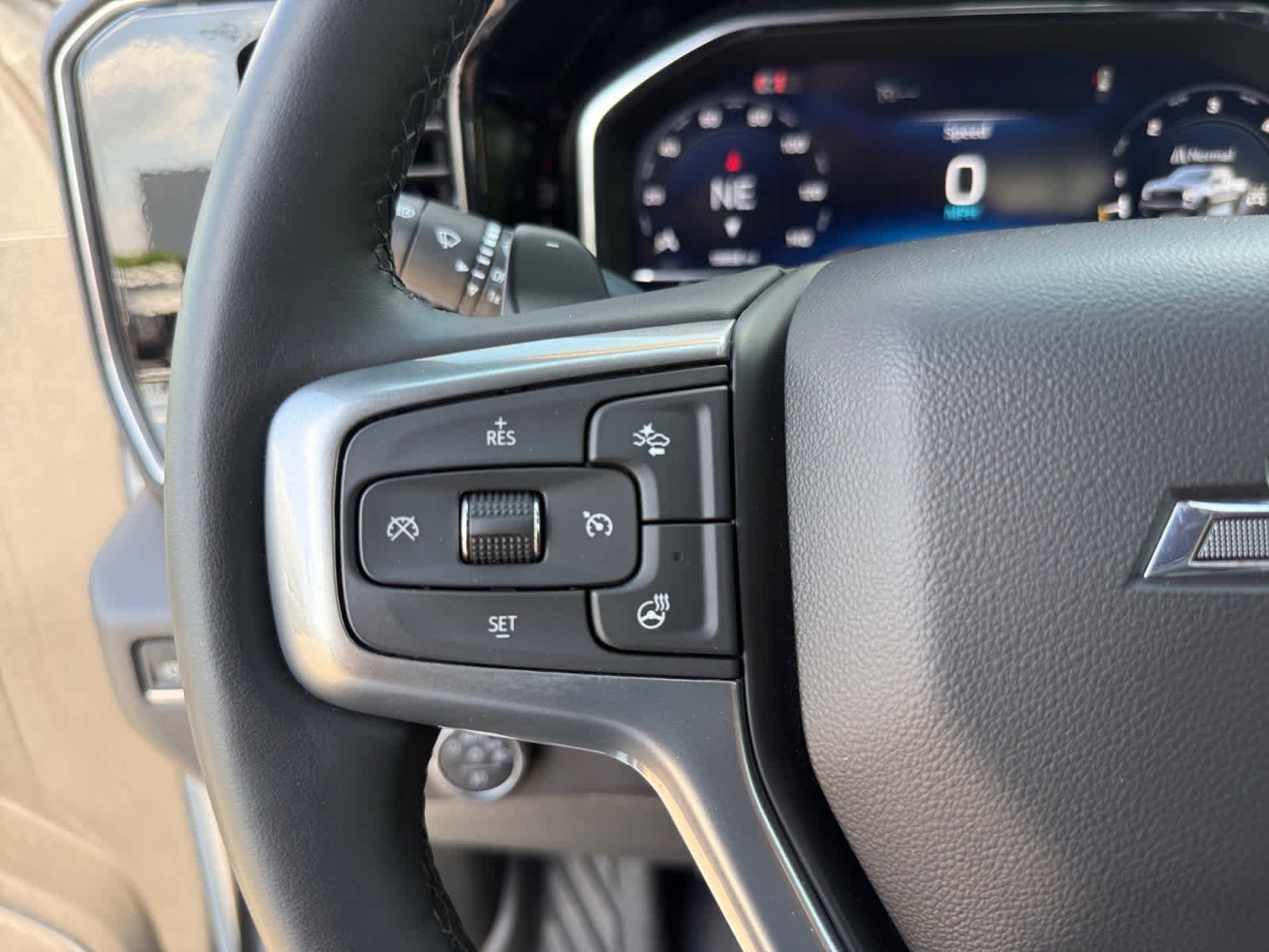 Used 2024 Chevrolet Silverado 1500 LT Trail Boss w/ Convenience Package II AWD/4WD image 24