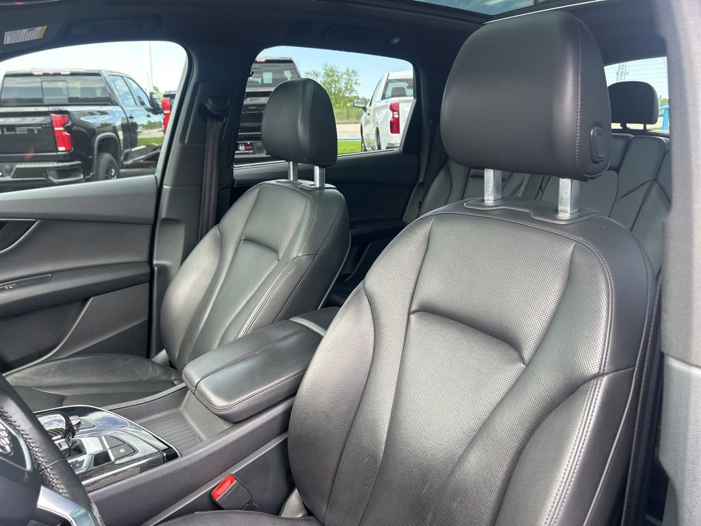 Used 2017 Audi Q7 3.0T Prestige AWD/4WD image 19