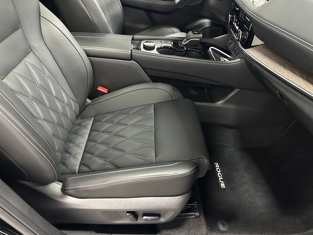 Used 2026 Nissan Rogue Platinum w/ Platinum Premium Package AWD/4WD image 61