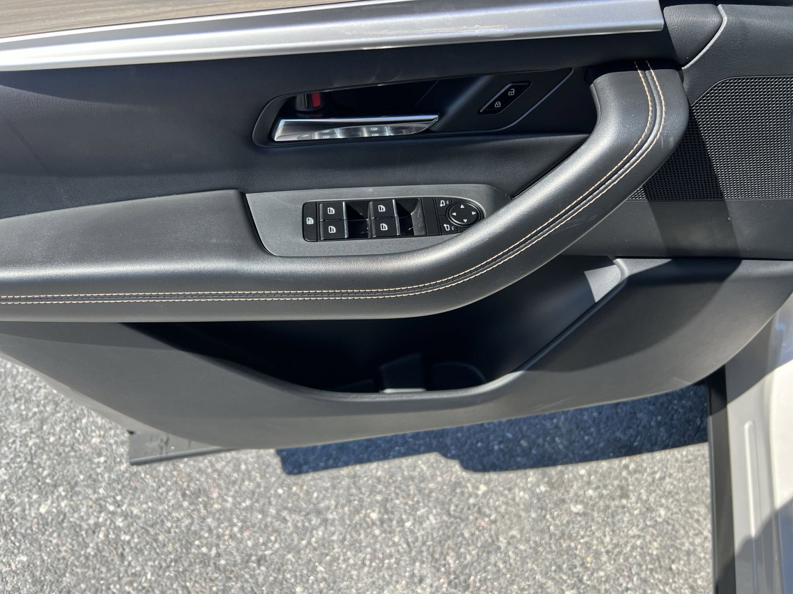 Used 2025 MAZDA CX-90 Plug-In Hybrid w/ Preferred image 15