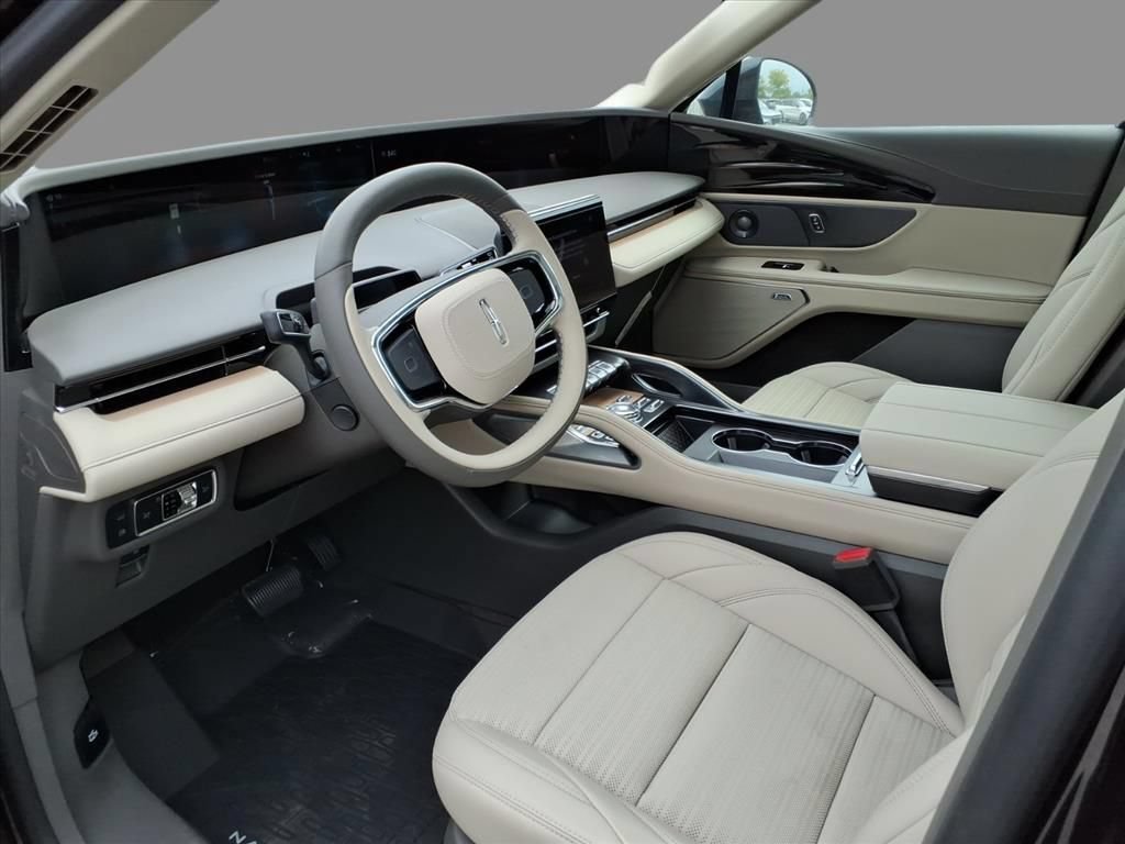 New 2025 Lincoln Nautilus Reserve w/ Jet Appearance Package AWD/4WD image 4