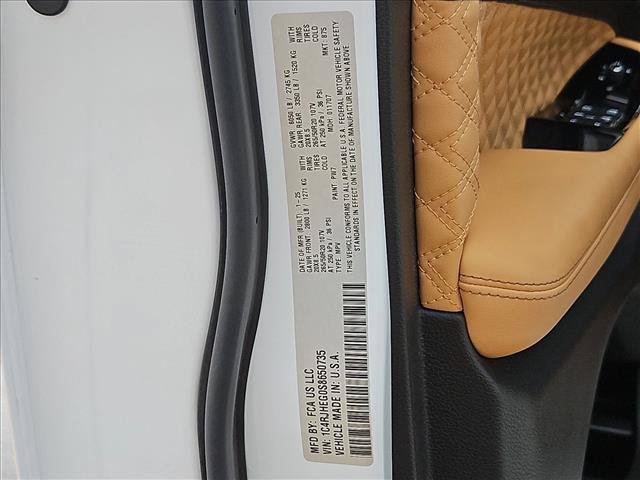 Used 2025 Jeep Grand Cherokee Summit AWD/4WD image 25