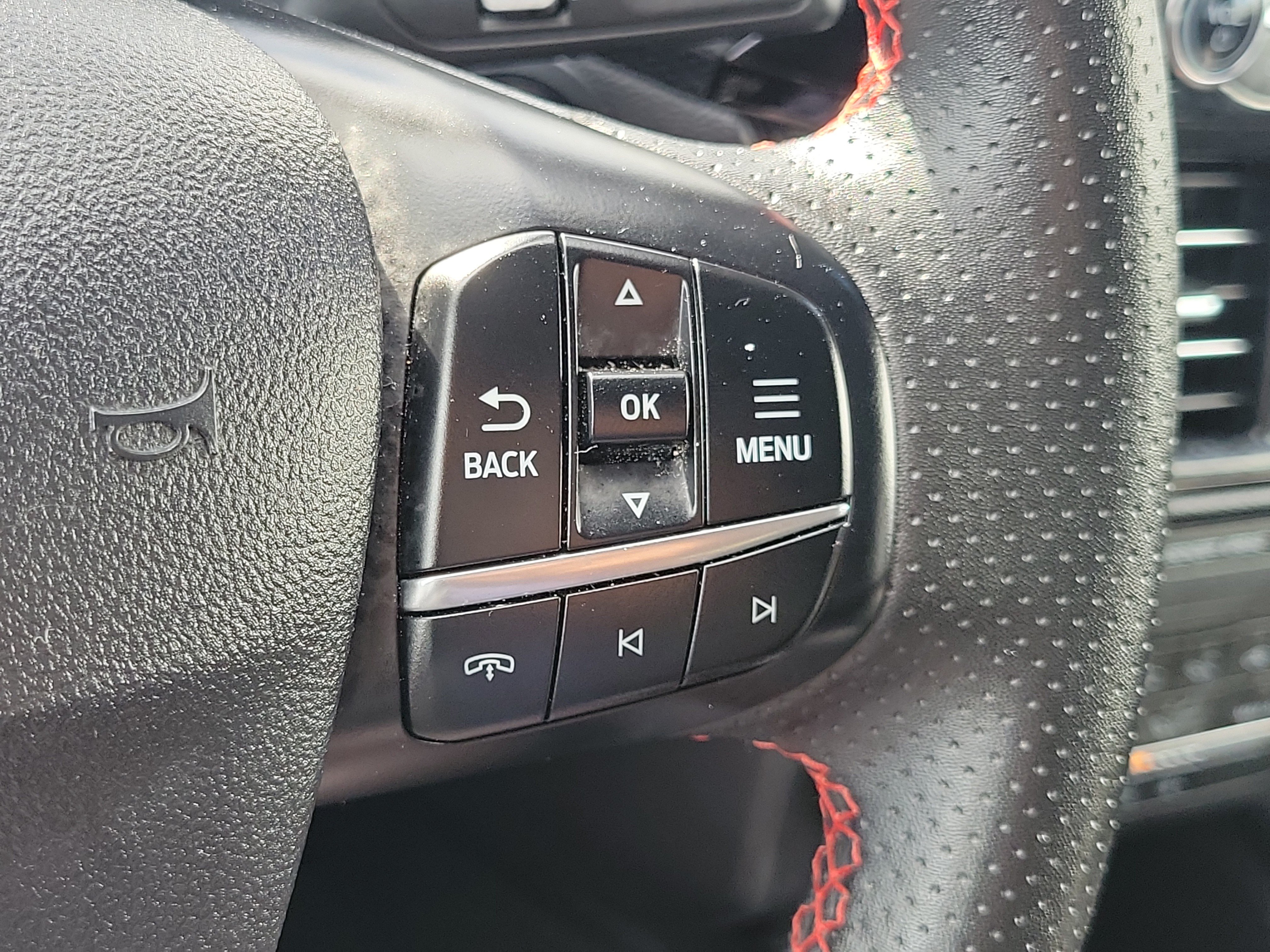 Used 2025 Ford Escape ST-Line FWD image 24