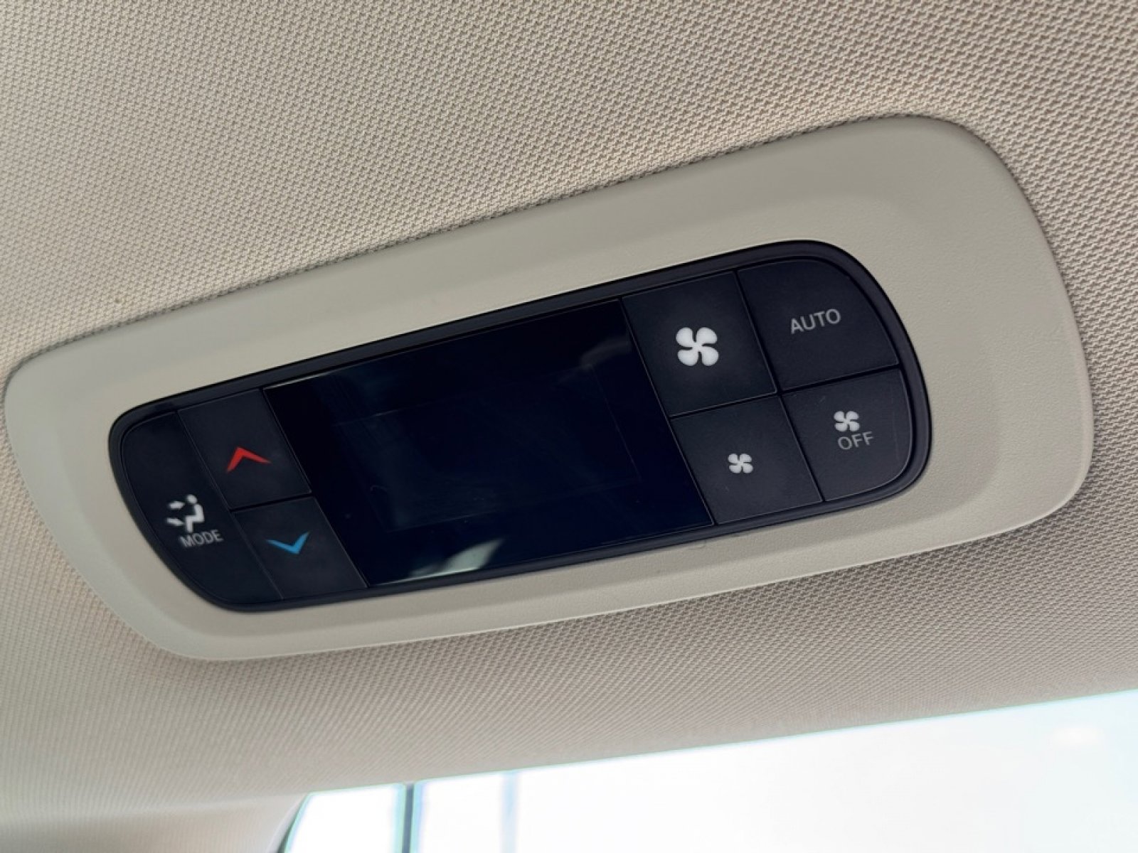 Used 2023 Chrysler Pacifica Touring-L image 24