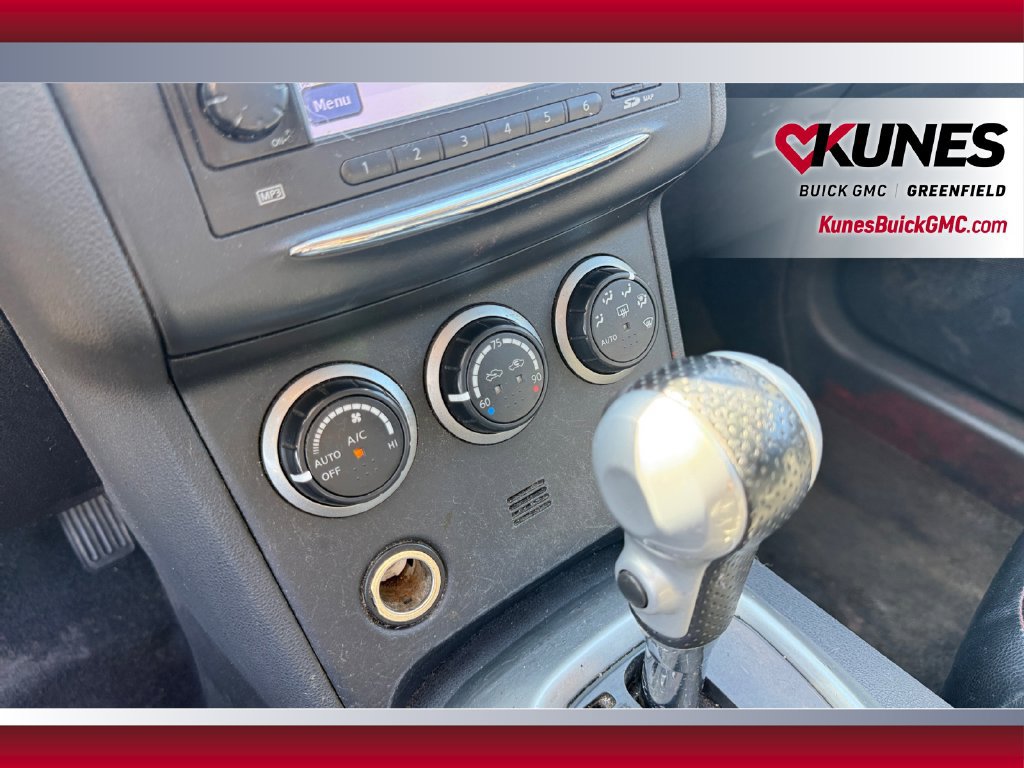 Used 2013 Nissan Rogue SL AWD/4WD image 28